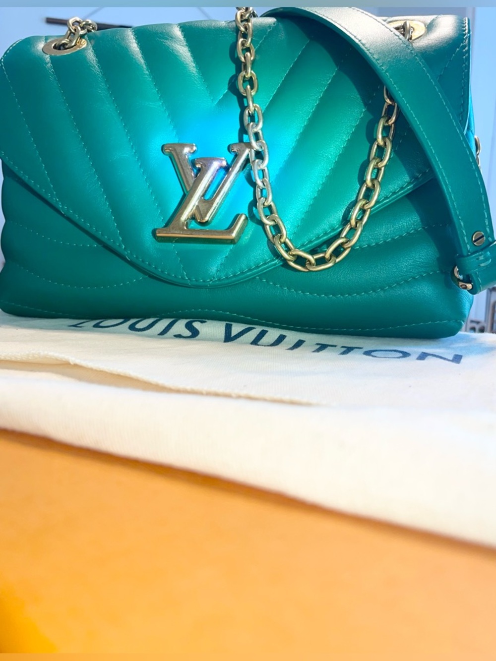 💚✨Louis Vuitton Teal Quilted Leather Bag✨💚 - Picture 9 of 17